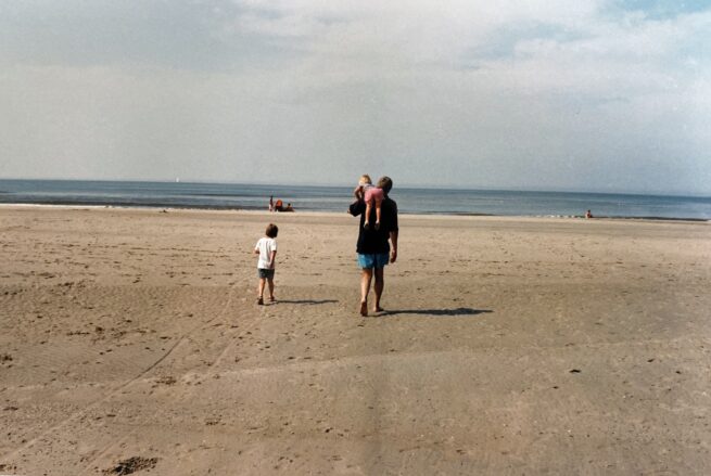 Familie op het strand